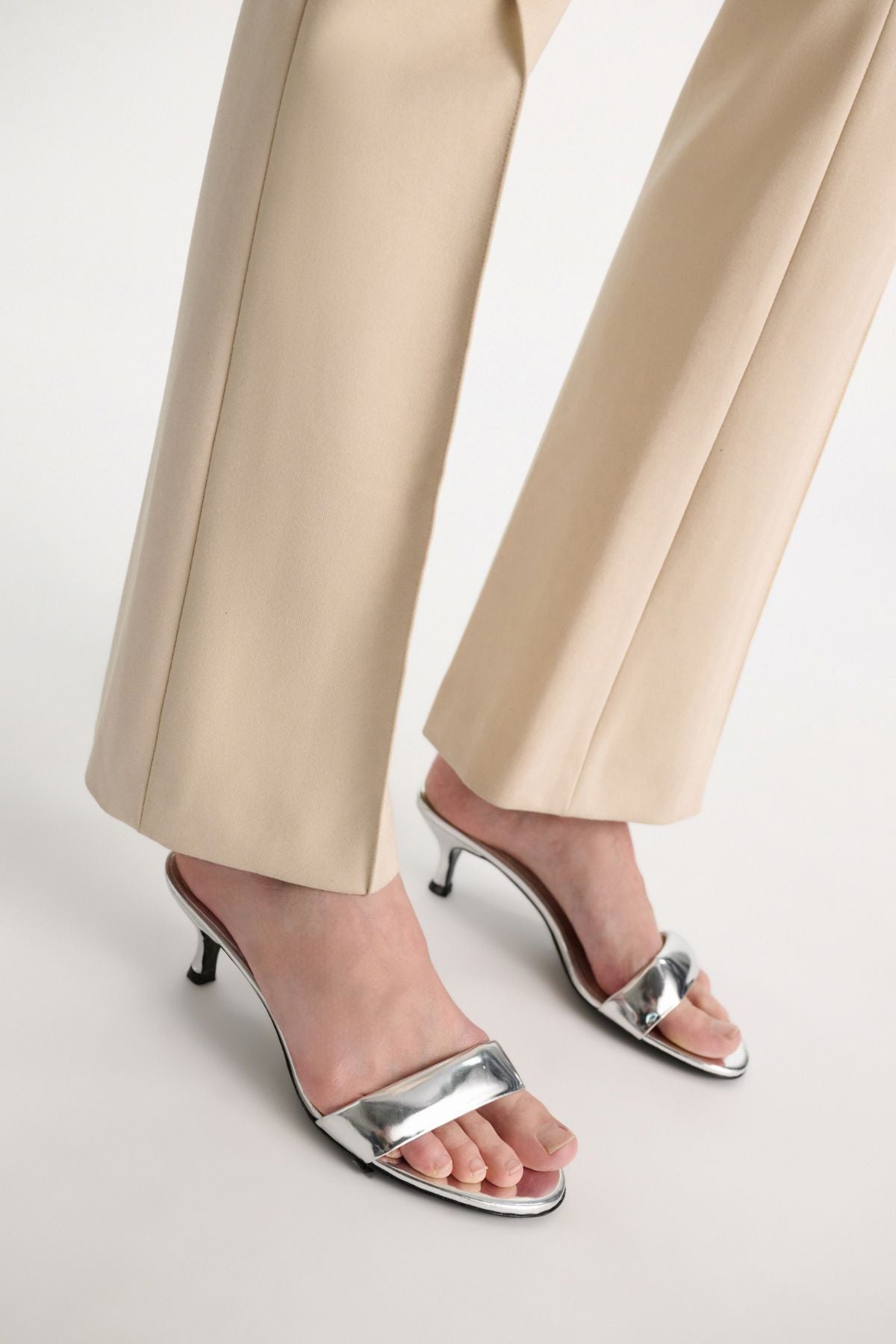 Mirror Shine Kitten Heel