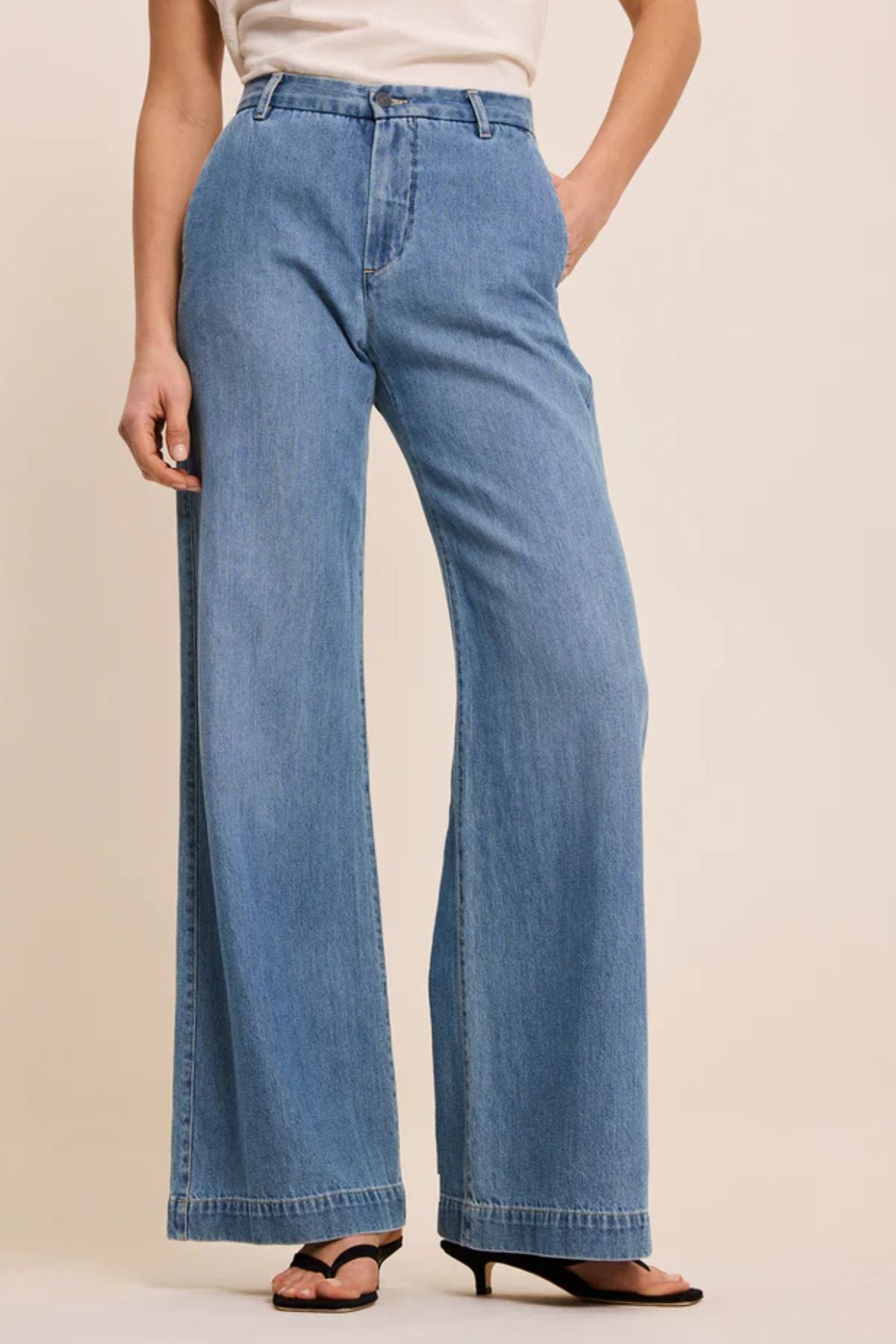 Leika Jeans