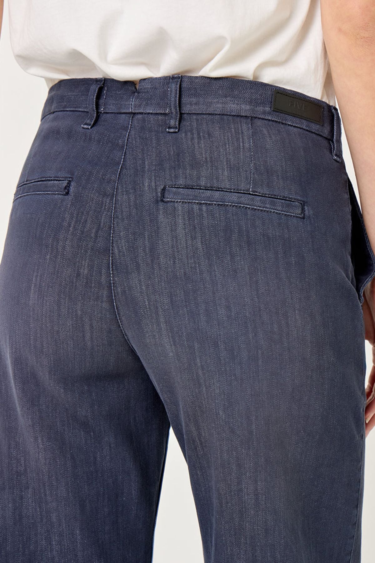 Leika Jeans