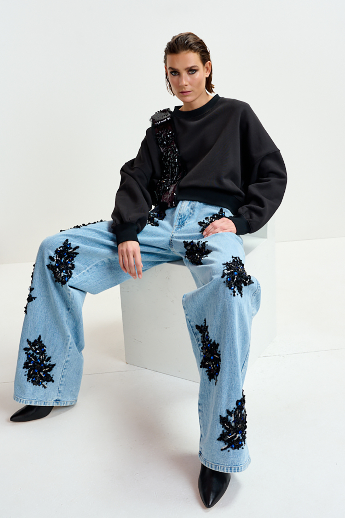Ijoux Embroidered Sweatshirt