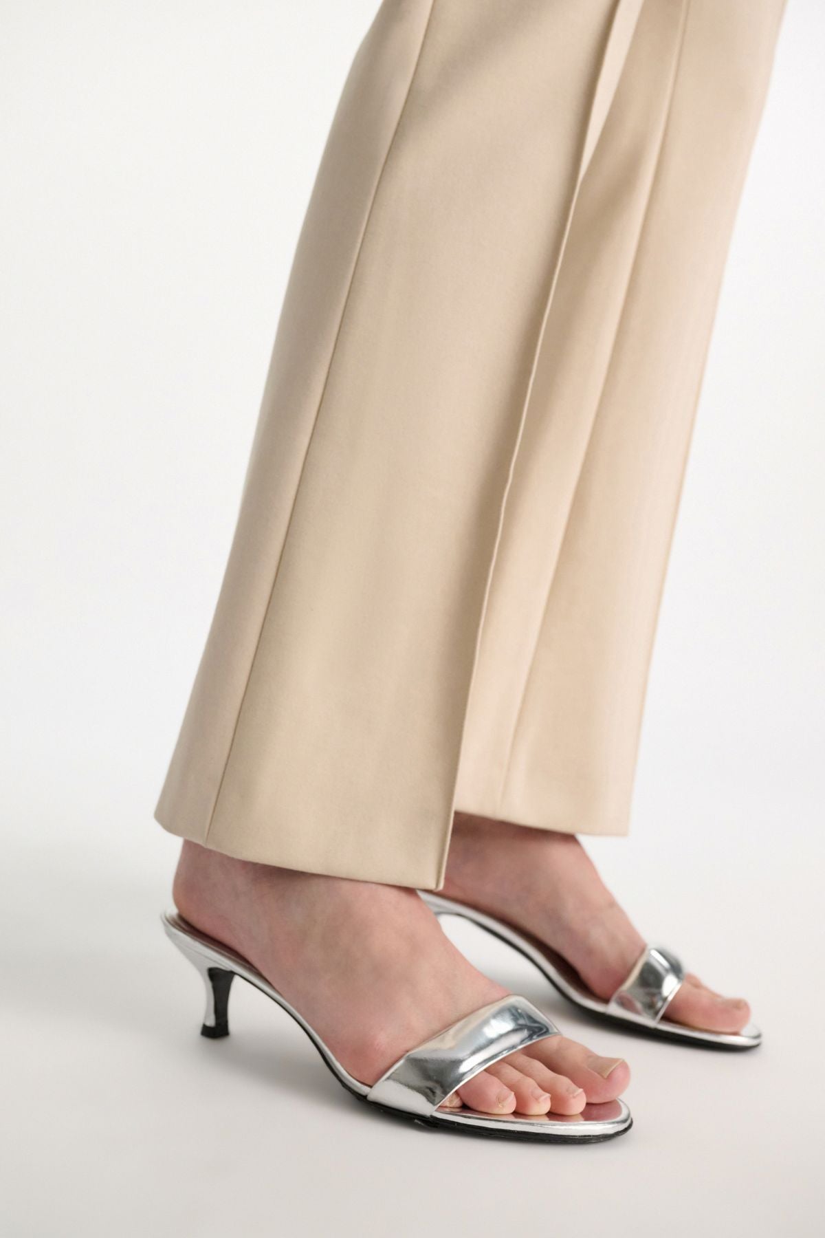 Mirror Shine Kitten Heel