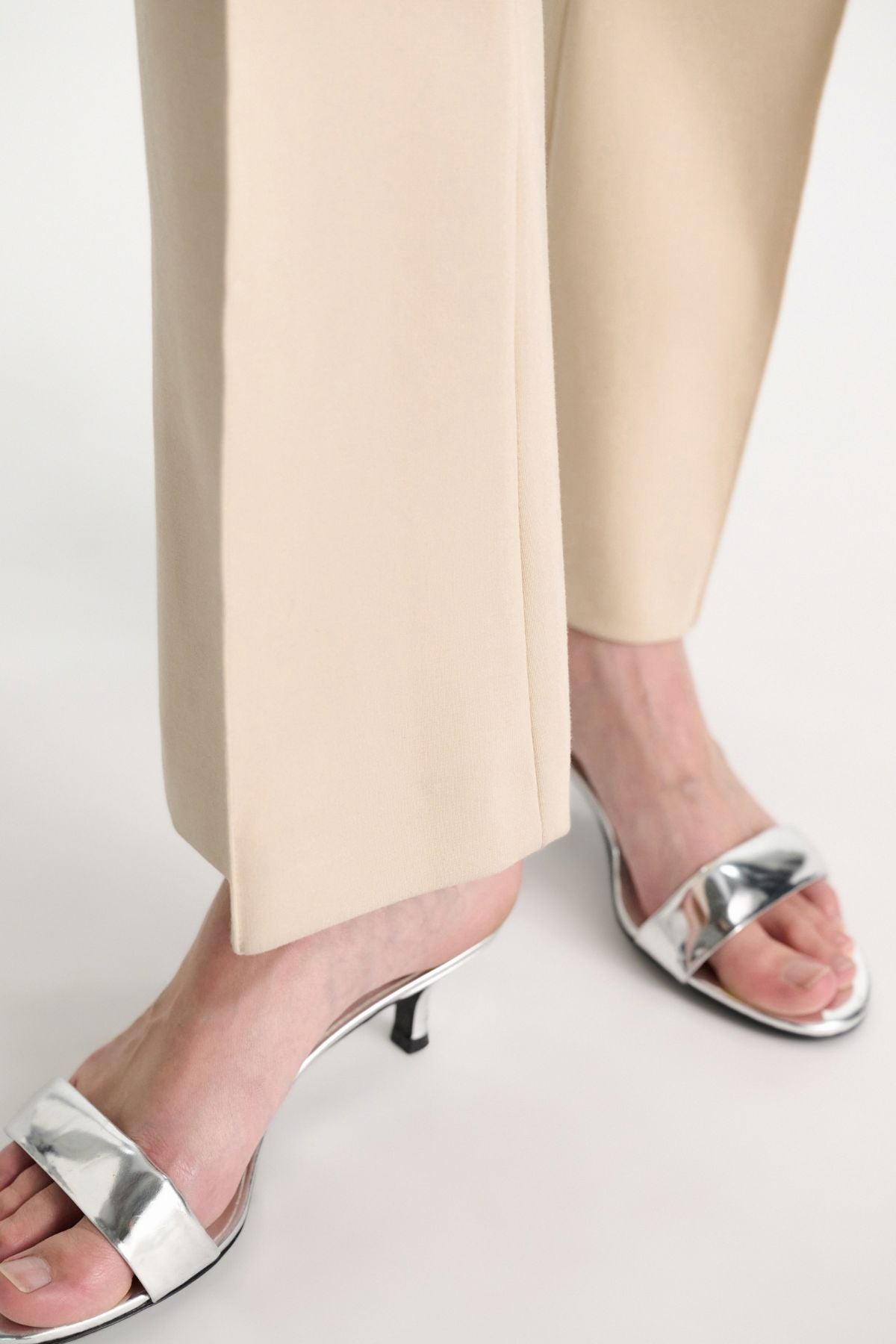 Mirror Shine Kitten Heel