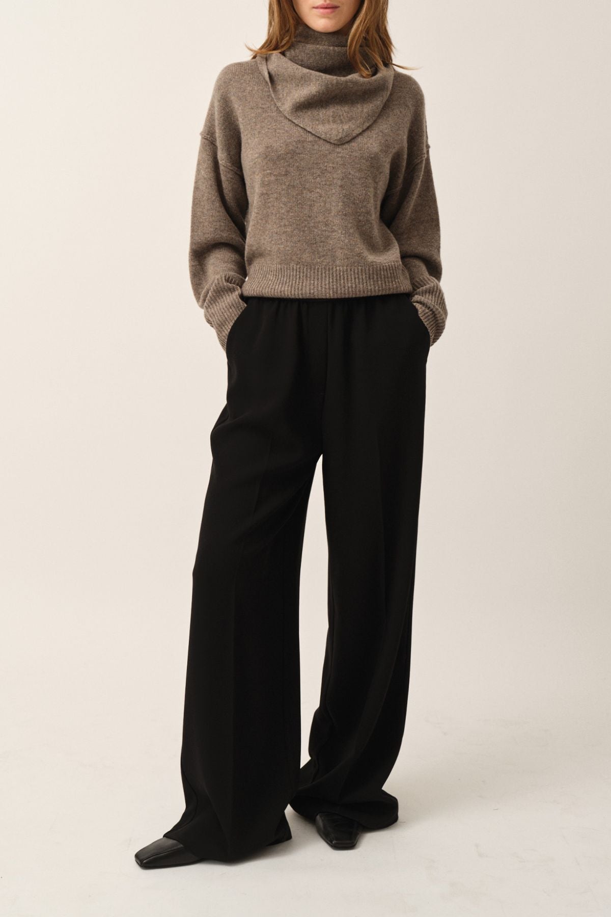 Crepe Logo Pants