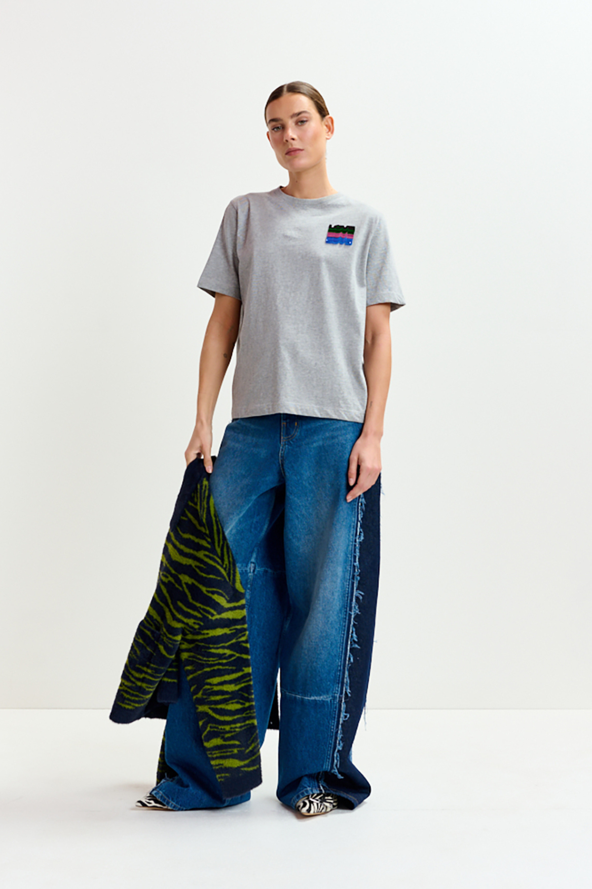Imaster Embroidered T-Shirt