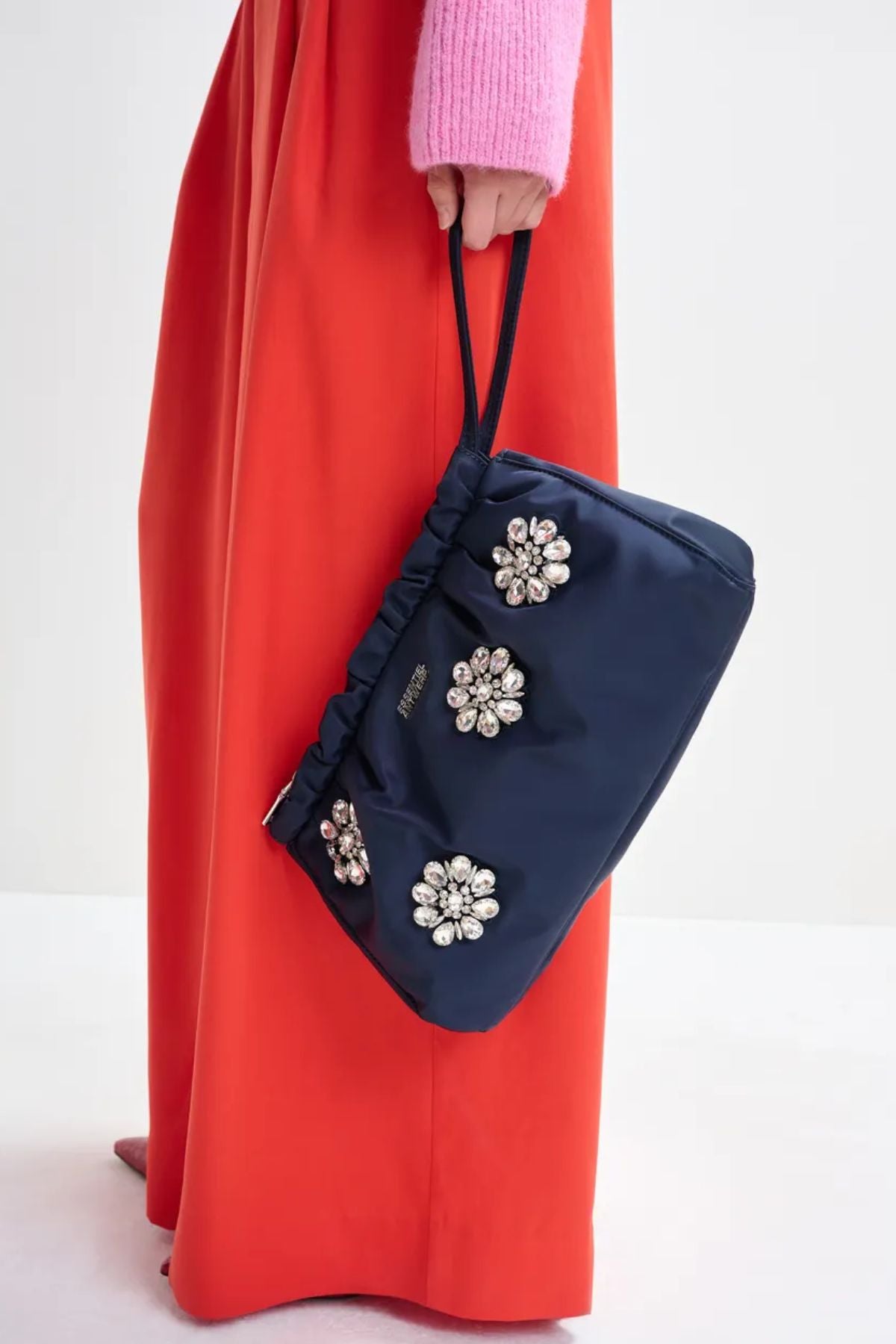 Jimone Embroidered Pouch